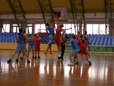 Bravuros a KSE kos�rlabd�s ifi II-es koroszt�lyos l�nyok szerepl�se