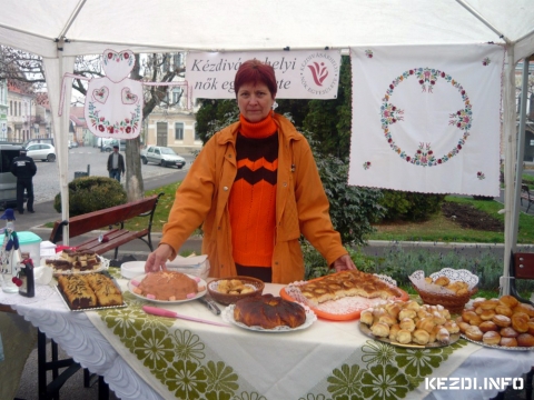 Hagyomnyos termkvsr stemnyekkel - Kzdivsrhelyi Nők Egyeslete - 2012-11-10