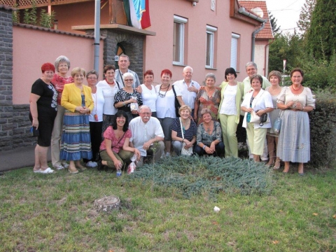 Gyngysn s Szentendrn a Kzdivsrhelyi Nők Egyesletnek tagjai