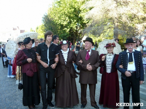 XIX. Szzadi Piaci Korkp - Kzdivsrhelyi Nők Egyeslete - 2012