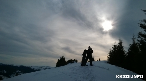 Snowboarddal Gyimeskzplokon - Erdly / Transylvania - fot: Deme Tams